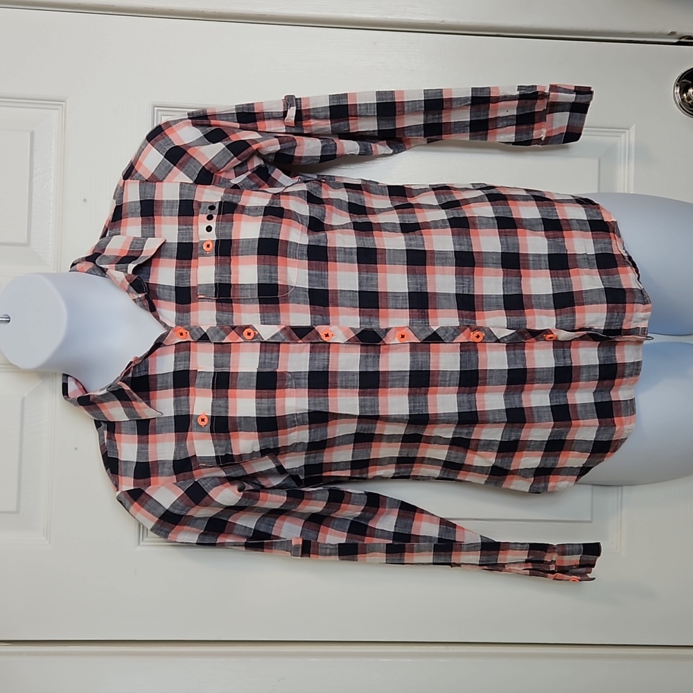 Columbia, long sleeve, lightweight, button down, top. Size M.